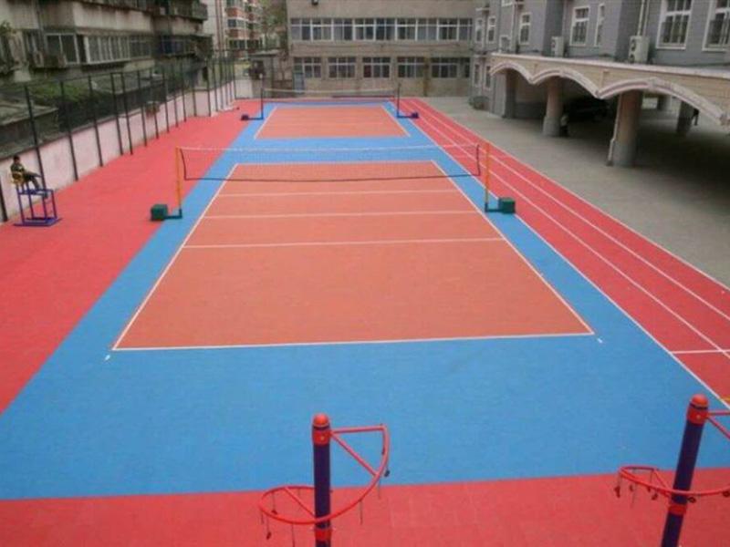 室外排球場都在用懸浮式拼裝運(yùn)動(dòng)地板 室外排球場都在用懸浮式拼裝運(yùn)動(dòng)地板