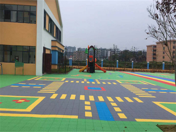 懸浮地板為什么在公共場合應(yīng)用最適宜 懸浮地板為什么在公共場合應(yīng)用最適宜